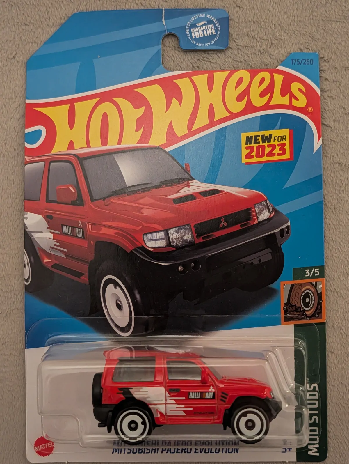 Image of Mitsubishi Pajero Evolution